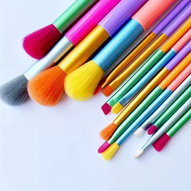 🌈 Prism Dream – 15-Piece Rainbow Makeup Brush Set